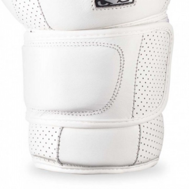Боксерские перчатки Bad Boy Legacy 2.0 White 12 ун.