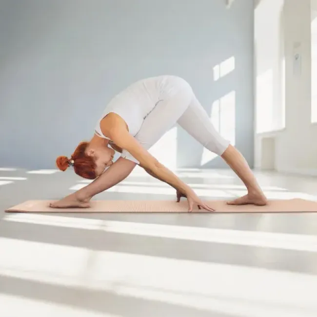 Коврик (мат) для фитнеса и йоги Gymtek NBR 1,5см персиковый