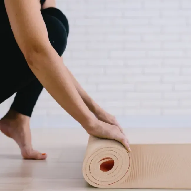 Коврик (мат) для фитнеса и йоги Gymtek NBR 1,5см персиковый