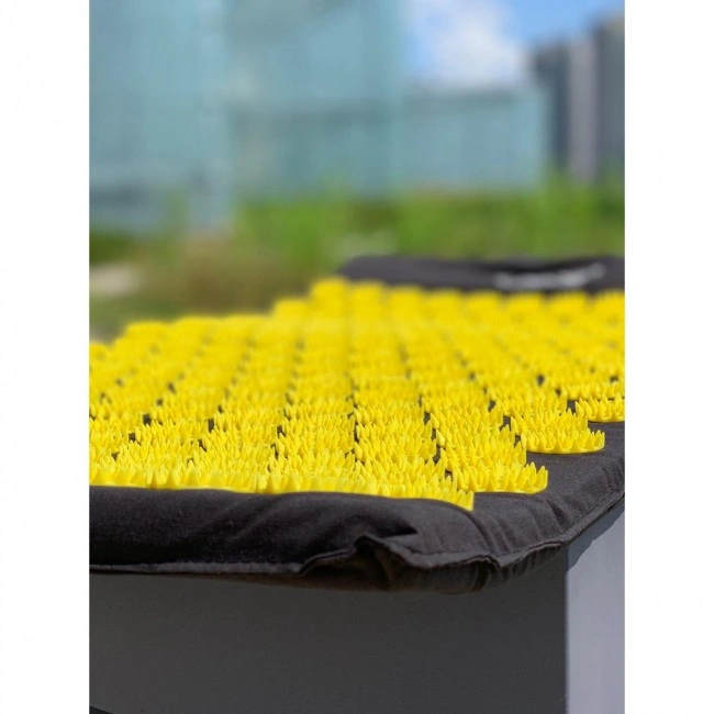 Аплікатор Кузнєцова / Масажний килимок акупунктурний 4FIZJO 72 x 42 см 4FJ0231 Black / Yellow